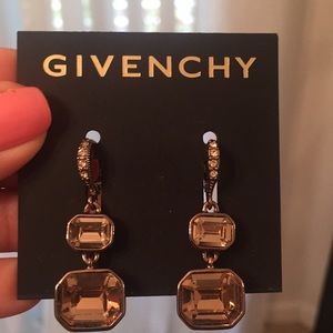 Givenchy earrings ! Just stunning !